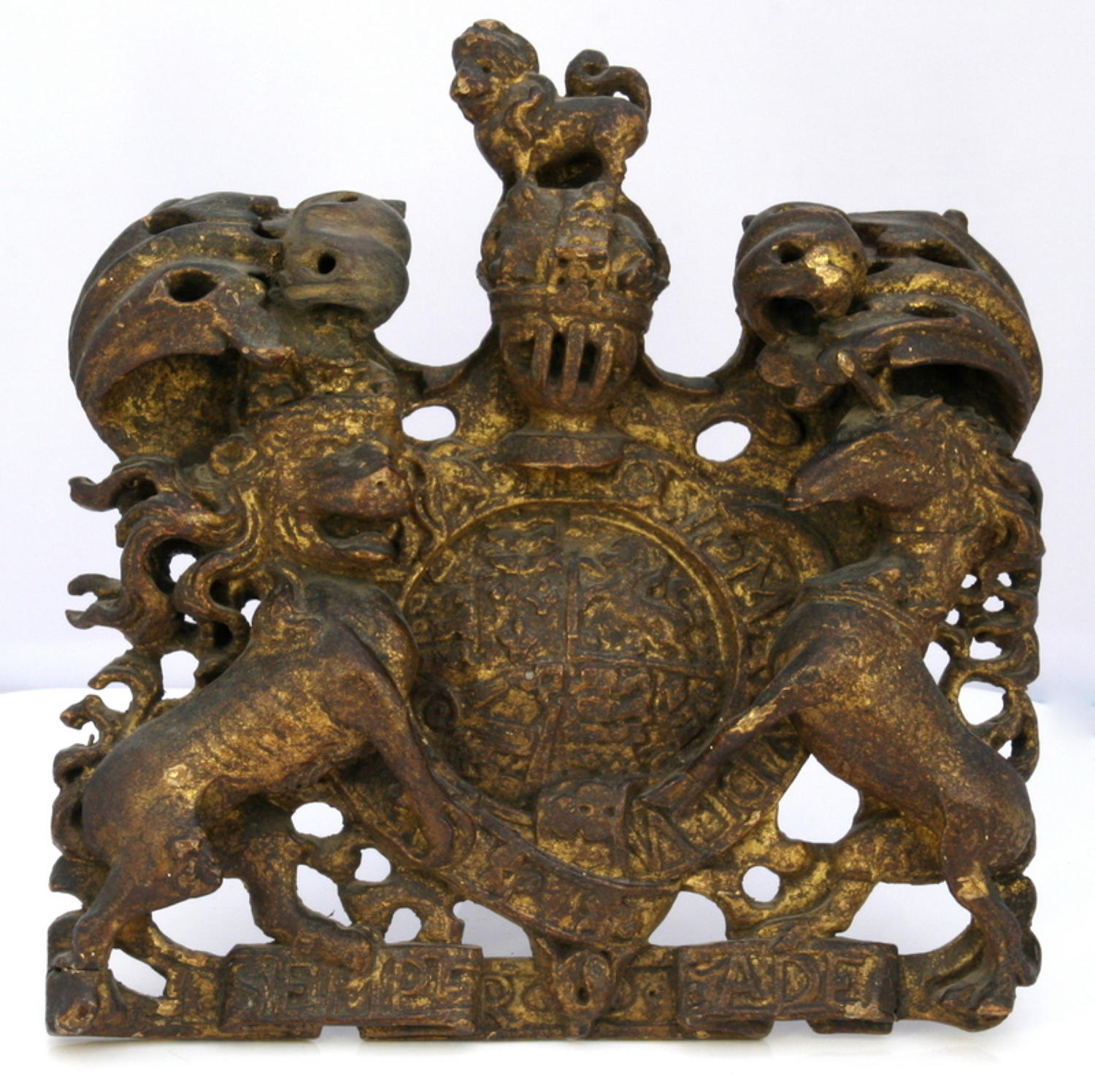 Queen Anne  Royal Coat of Arms  carved wooden and gilded.