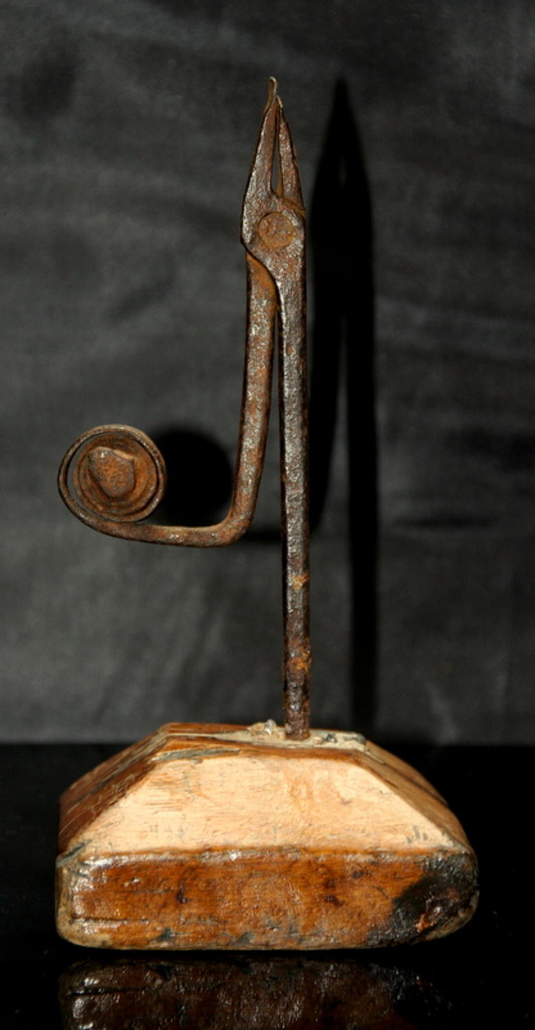 18th century Rush nip holder