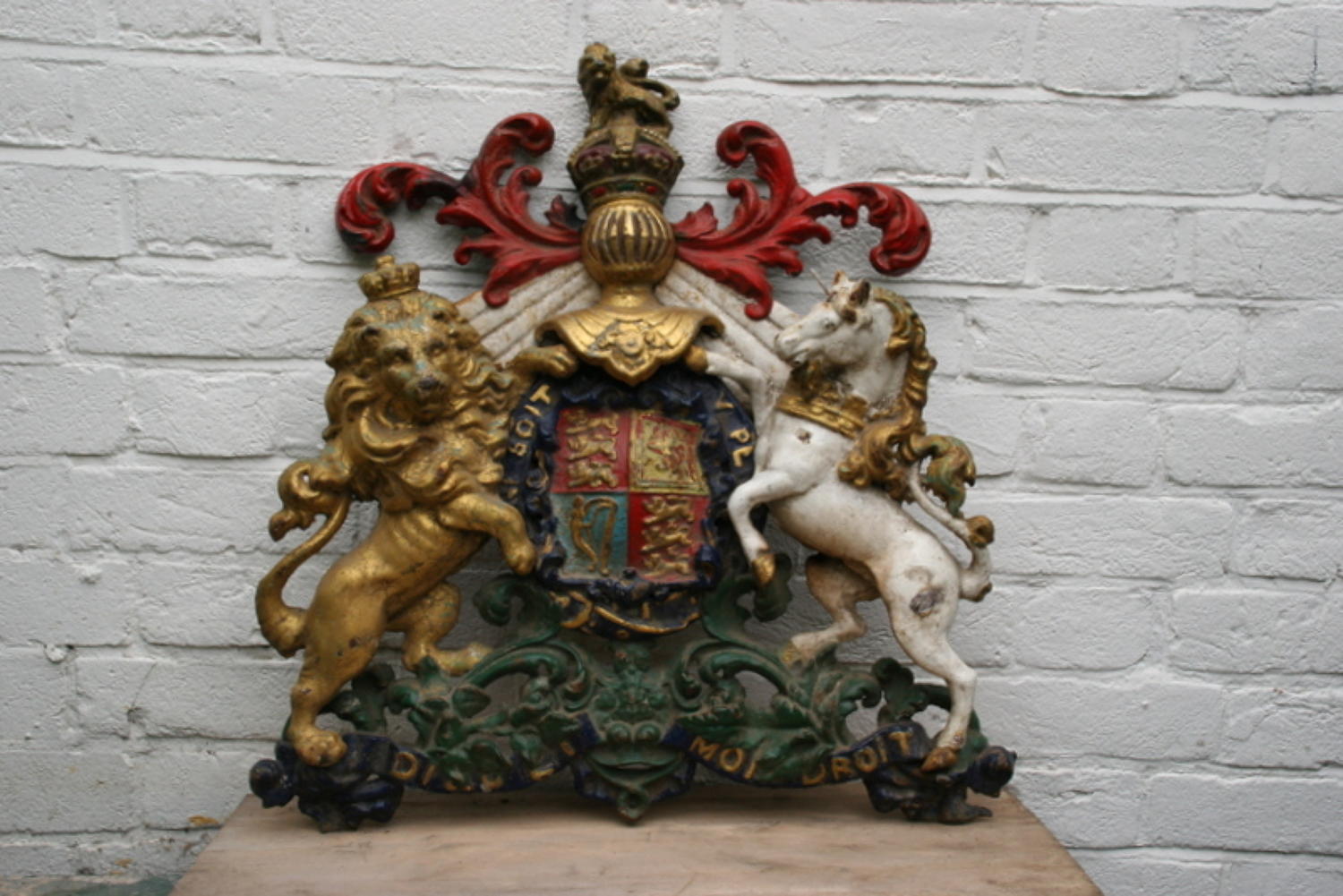 Cast Iron Royal Victorian Coat of Arms