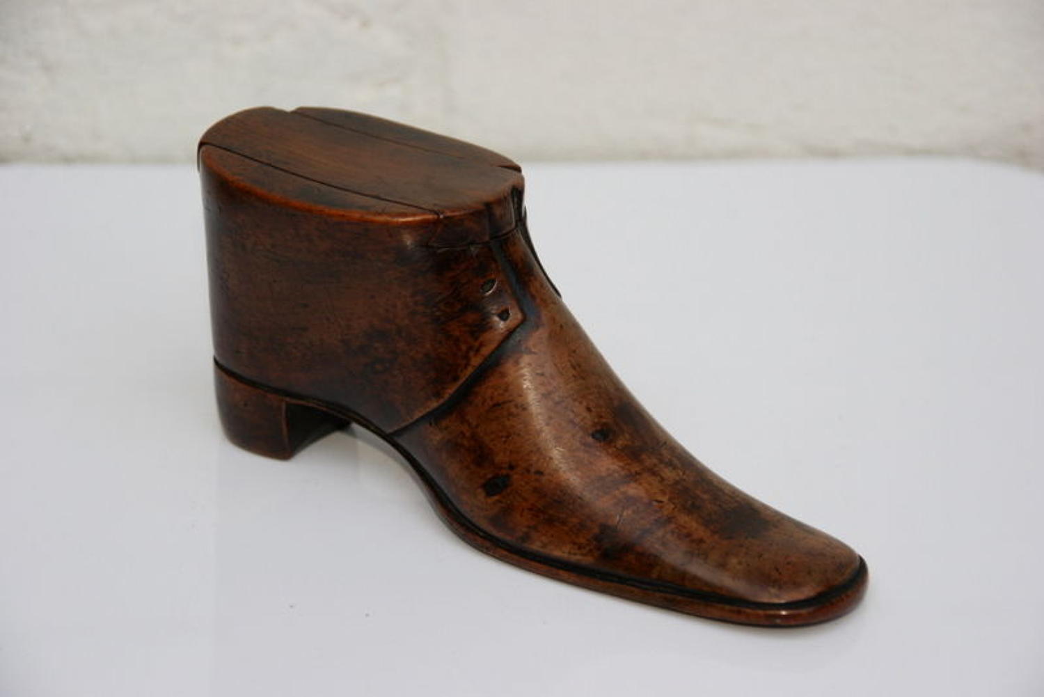 Large Fruitwood Snuff shoe 1869