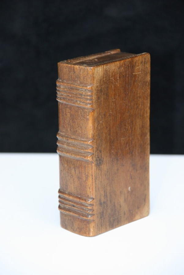 Treen book box snuff 19th century