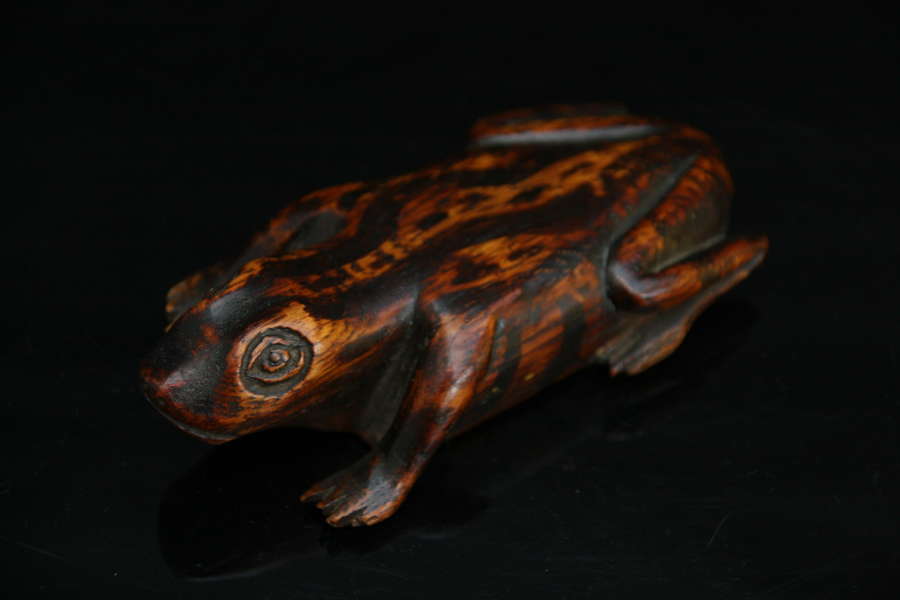 Painted Treen Frog Snuff Box 19th century