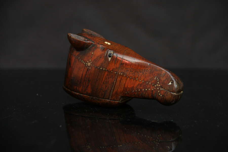 Treen Horse Head Snuff Box c.1820