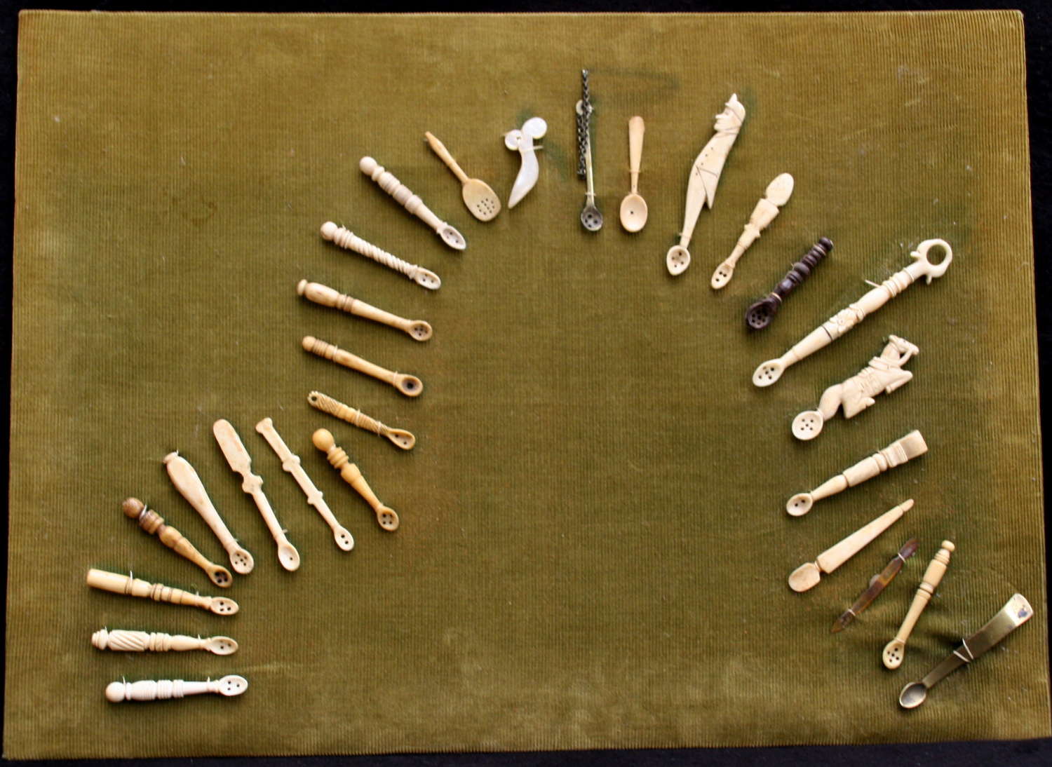 A Mixed Collection of 51 Snuff Spoons, 18th & 19th Centuries