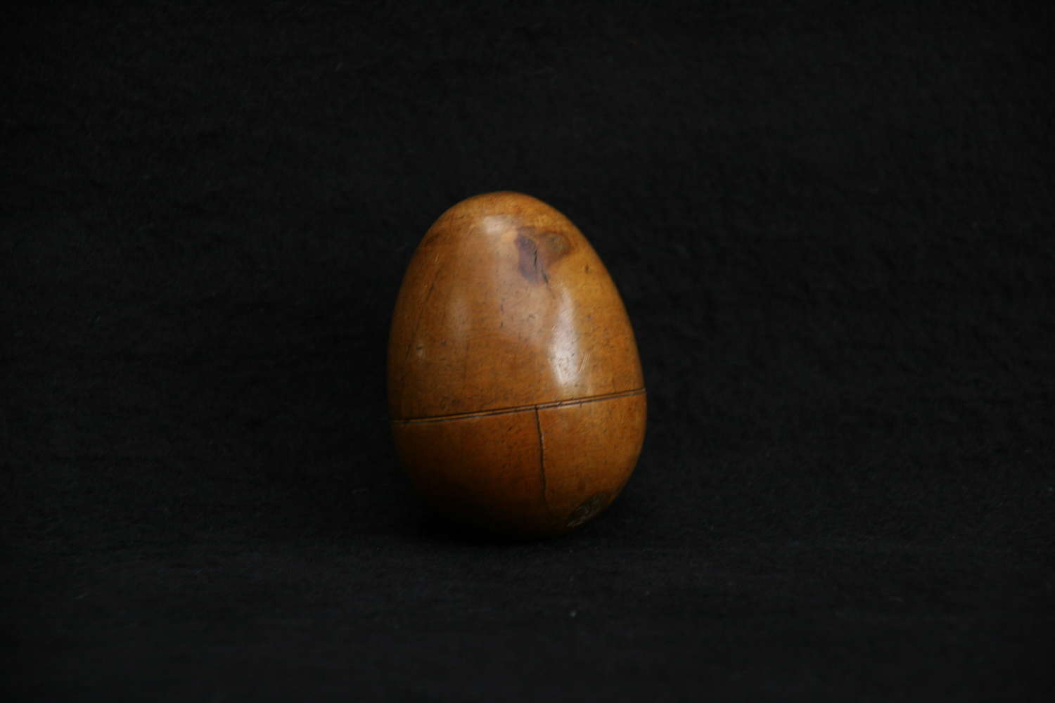 Treen Boxwood Egg Form Snuff box 19th century