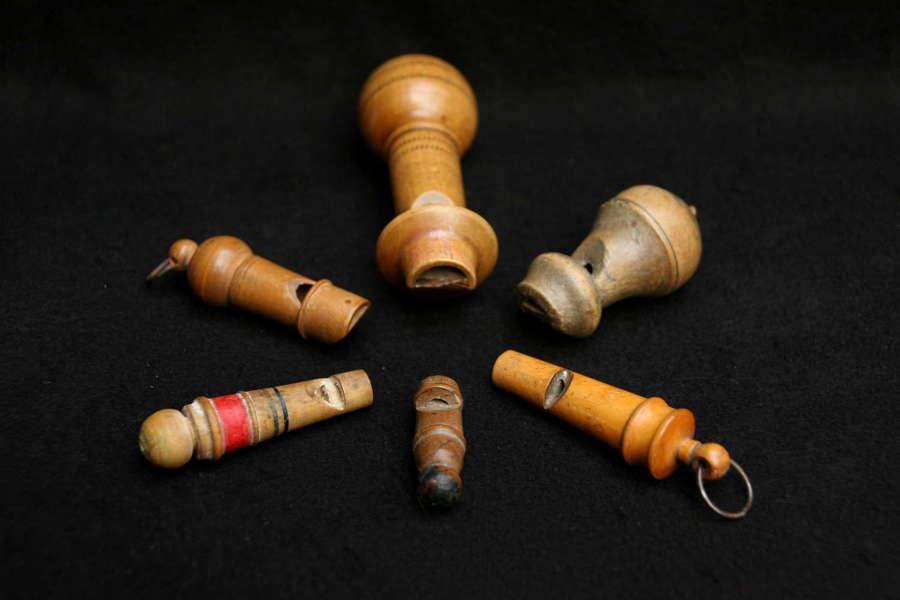 6x Treen Whistles 18th / 19th centuries