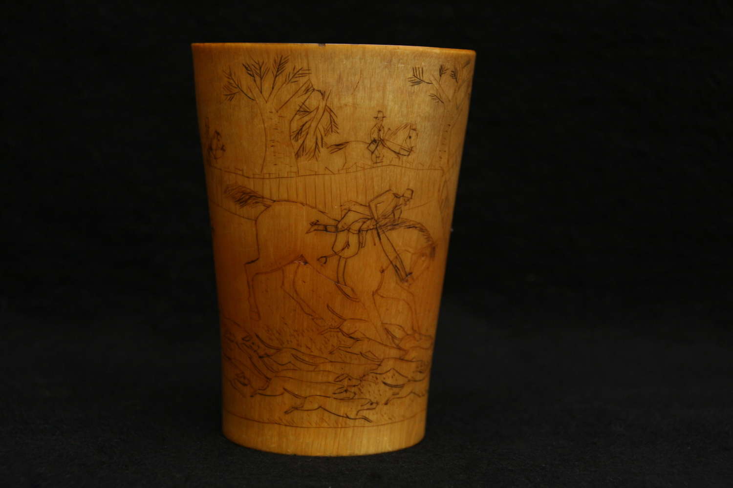 Pictorial Horn Beaker, stirrup cup c.1820