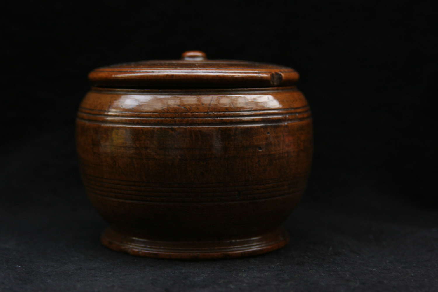English Sycamore Spice pot c.1720